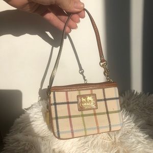 👛 Adorable Retro Coach Coin Purse 👛